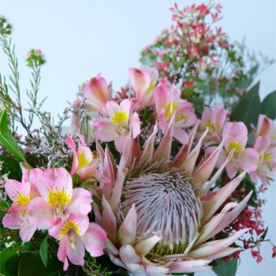 Christmas Table Flowers - Australian Natives
